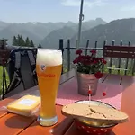 Traudi *